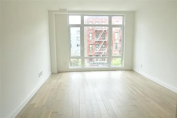 Rented by R New York | media 16