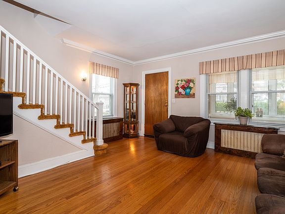 5th image of 431 Kimball Ave