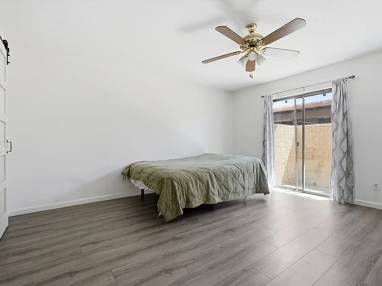 3102 E Clarendon Ave #110 — Photo 22