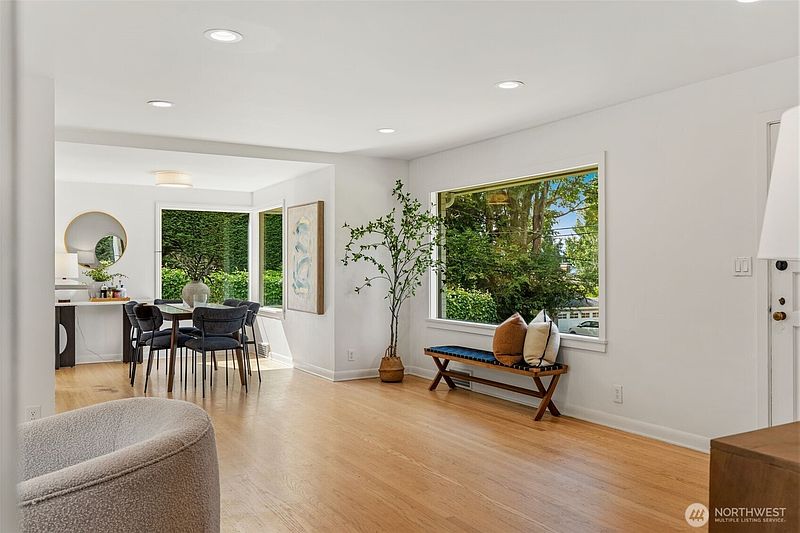 5th image of 4715 W Roberts Way
