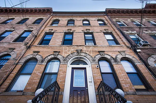 Rented by Brick&Mortar | media 17