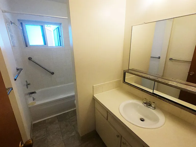 2845 Broadway Street — Photo 7