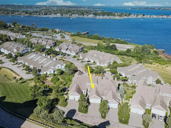 11 Leeshore Ln Unit 11, Tiverton, RI 02878