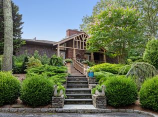 210 Treescape Dr, East Hampton, NY 11937