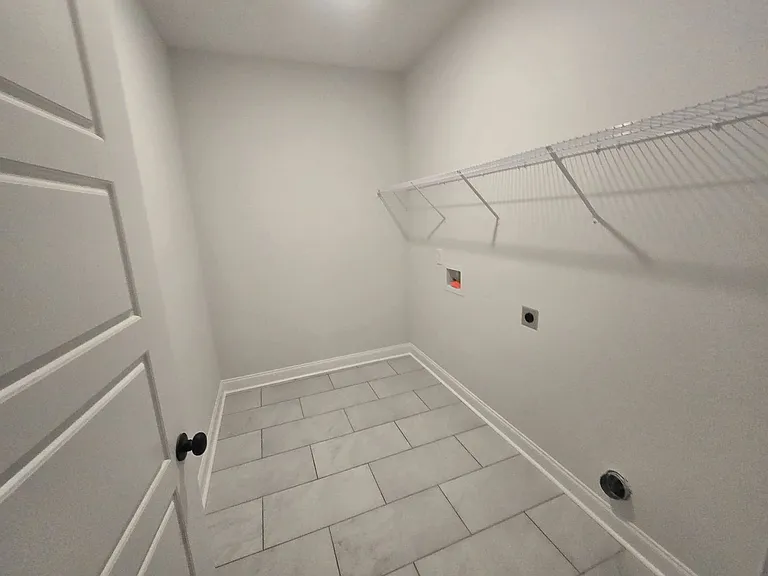 509 N Halifax Ct — Photo 7