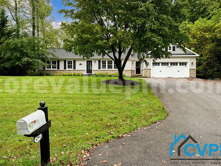 4702 Shelley Ln — Photo 1
