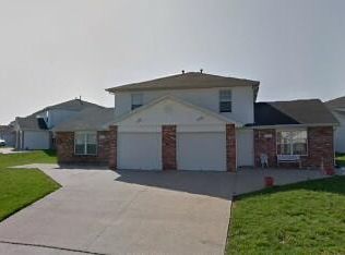 1631 High Quest Cir, Columbia, MO 65202