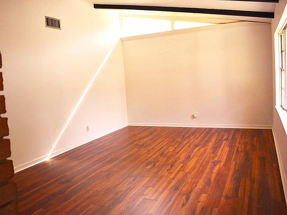 5th image of 5126 Beechnut St