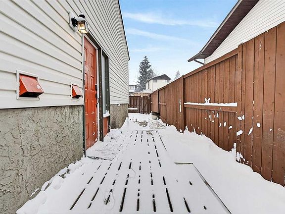 4th image of 82 SW Ranchero Rise NW