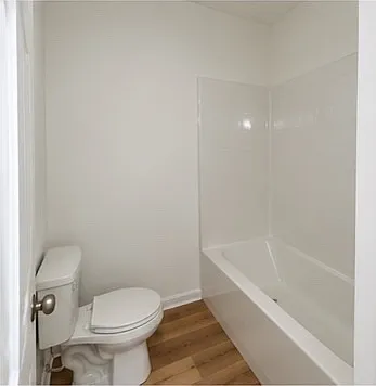 2 bed, 900 sqft, $1,100 — Photo 3