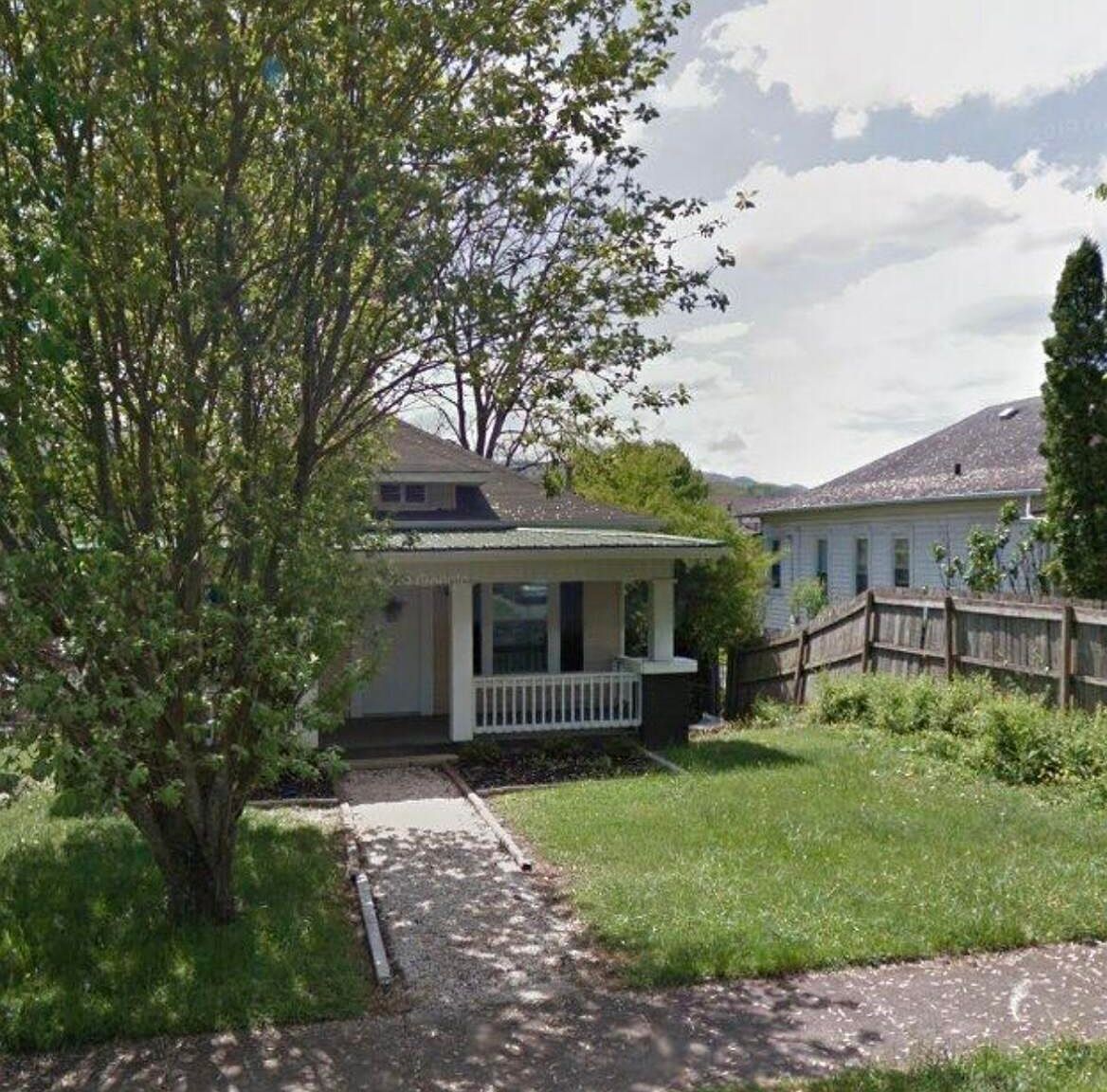 327 Highland Ave, Johnson City, TN 37604 Zillow