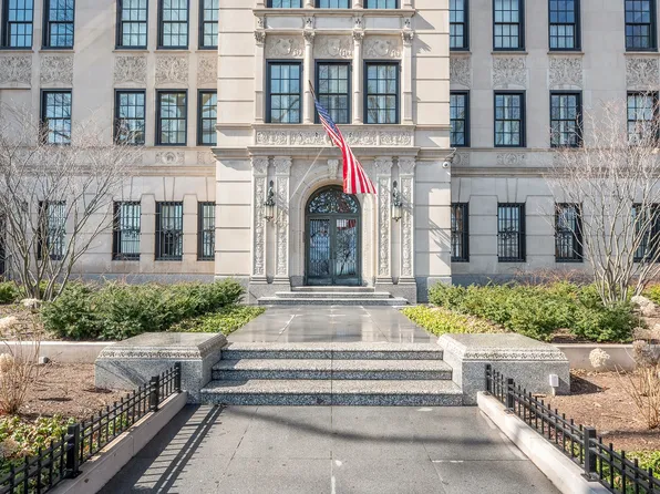 1500 N Lake Shore Dr #11-A, Chicago, IL 60610