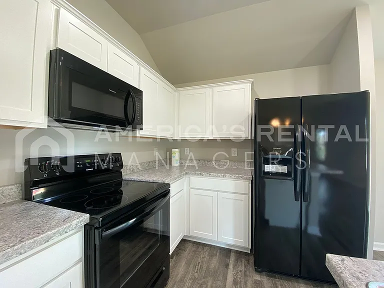 52 Cottage Ln — Photo 10