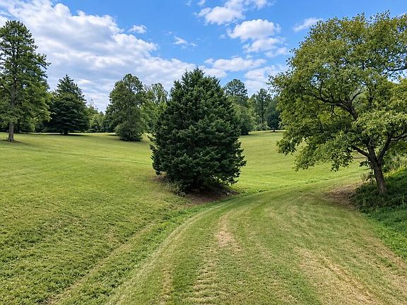 4th image of 10625 Brushy Rd