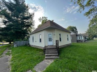 701 N 16th St, Herrin, IL 62948