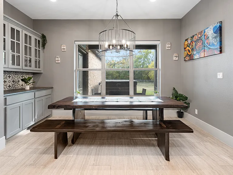 16001 Plum Ln — Photo 22
