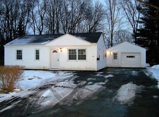 44 Pinecrest Rd, Whitesboro, NY 13492