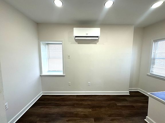 3rd image of 11 Westminster Pike #2