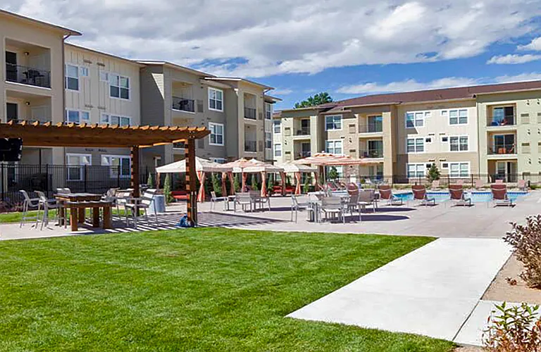 WestLink at Oak Station apartments community photo
