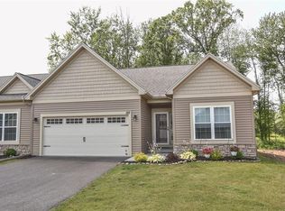 110 Golden Oaks Way, Rochester, NY 14624