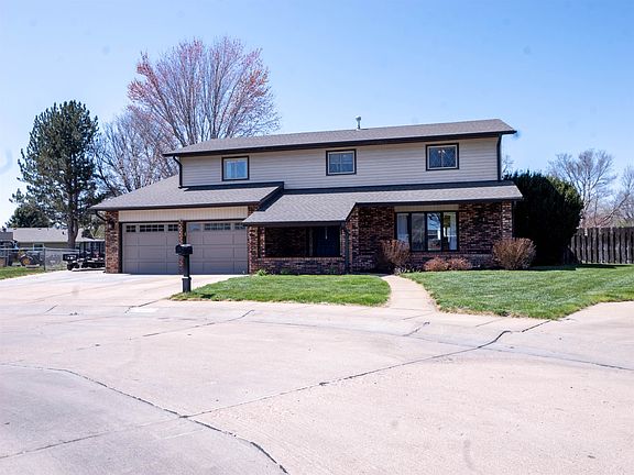 3rd image of 1406 Dent Court