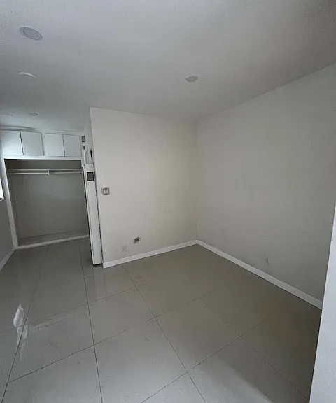 624 E Arbor Vitae St #2 — Photo 1