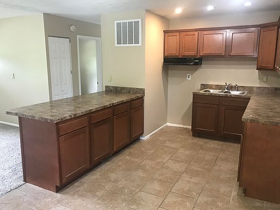5th image of 2410 Lamborne Blvd