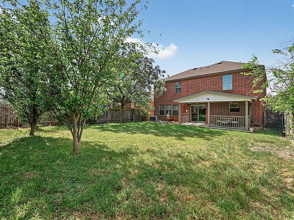 4th image of 924 Oatmeal Dr
