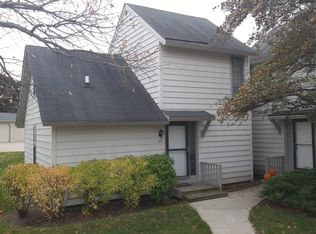 764 Chandler Rd, Gurnee, IL 60031