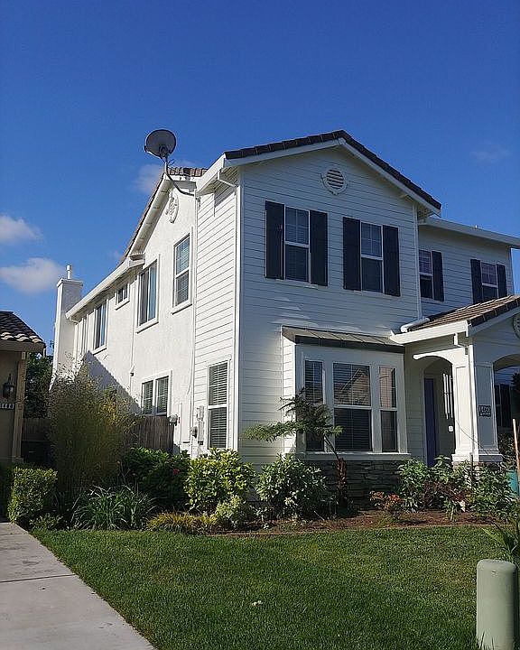 2nd image of 1460 E Springer Dr