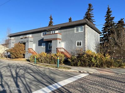 927 Juneau St APT 2, Anchorage, AK, 99501