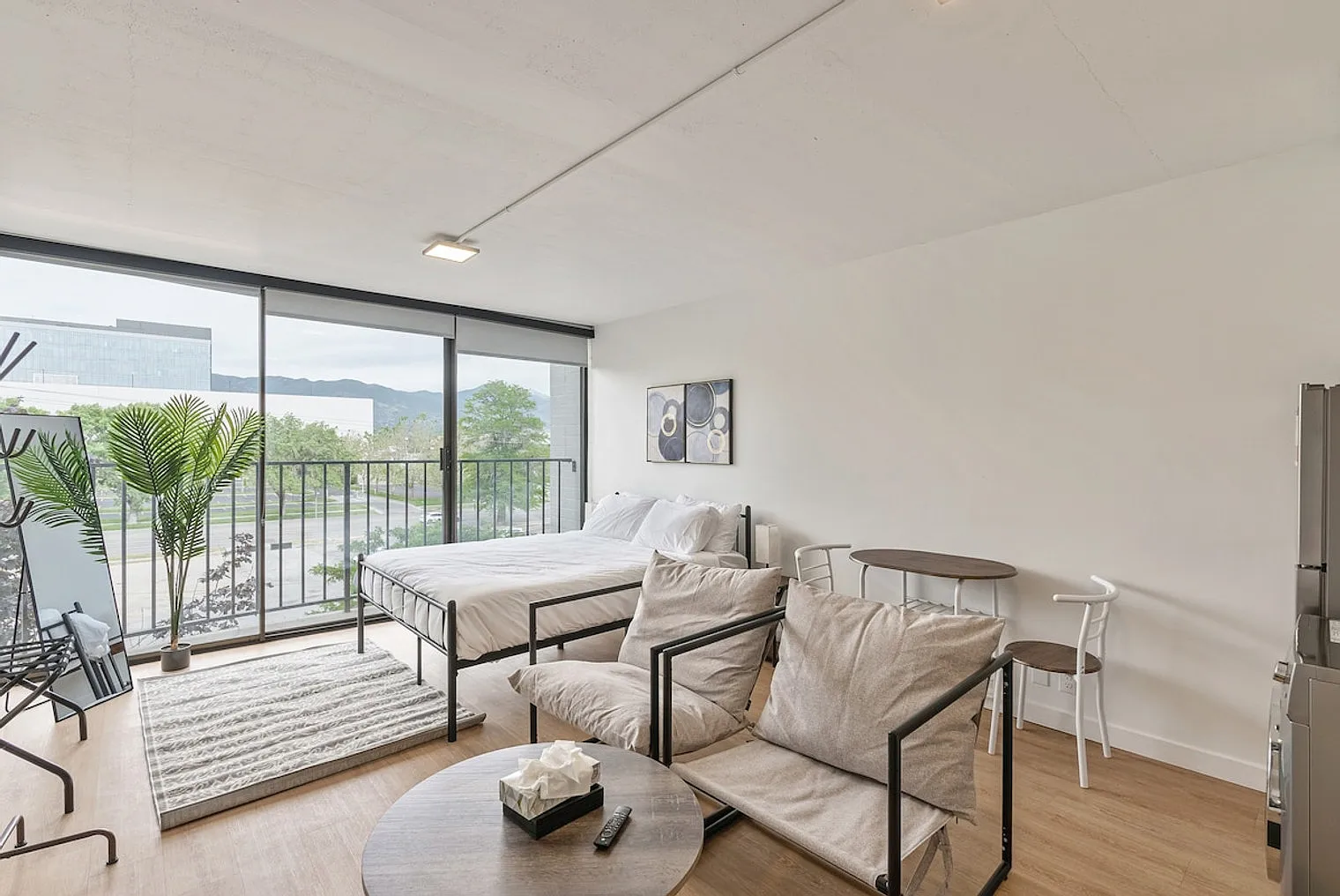 Studio, 1.0 bath, 495 sqft, $2,407 — Photo 3