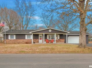 2112 W Cherry St, Herrin, IL 62948