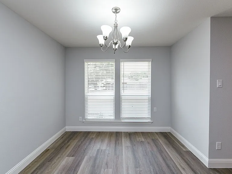 2501 Windy Pine Ln — Photo 10