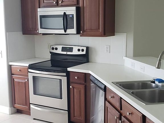 2nd image of 16224 Nottingham Park Way