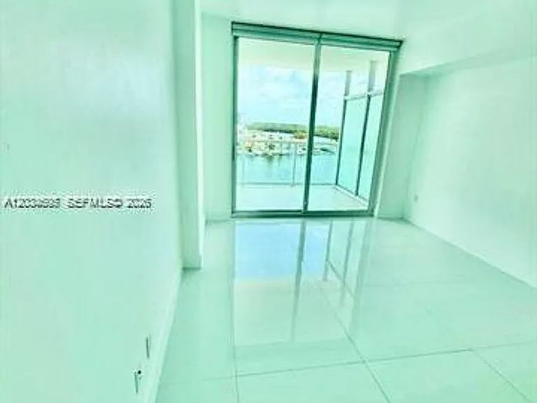 400 Sunny Isles Blvd #817 — Photo 7