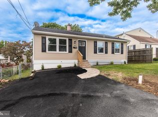 902 Excelsior Ave, Croydon, PA 19021