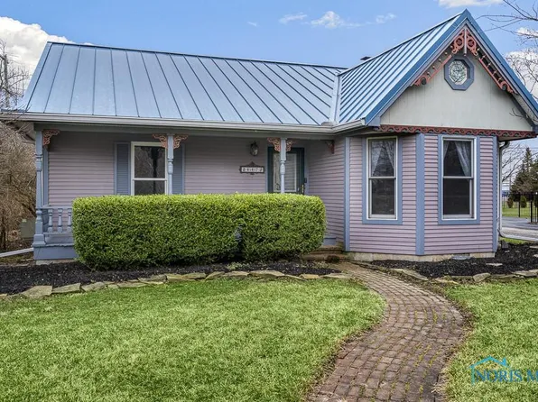 24477 W 2nd St, Grand Rapids, OH 43522