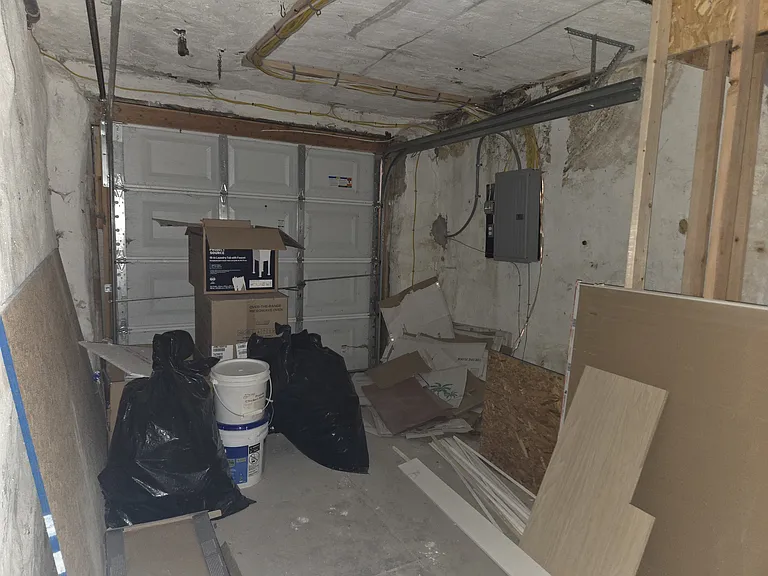 5461 W Berks St #A — Photo 12