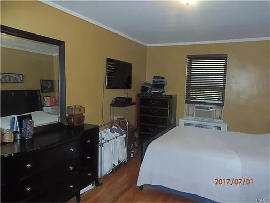 Sold by NY Future Homes Realty Co | media 16