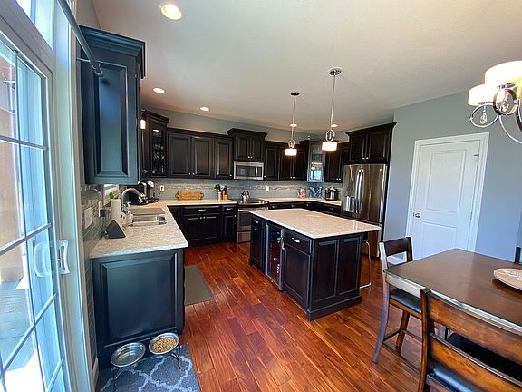 Kitchen with eat in area