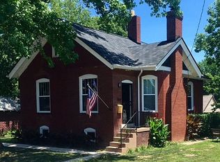 5 Burton Pl, Edwardsville, IL 62025