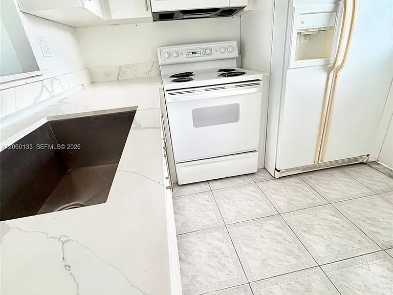 5011 W Oakland Park Blvd #310 — Photo 6