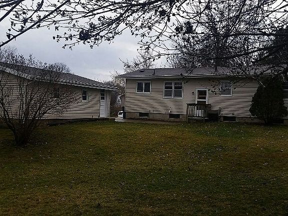 5th image of 1006 Hillcrest Blvd