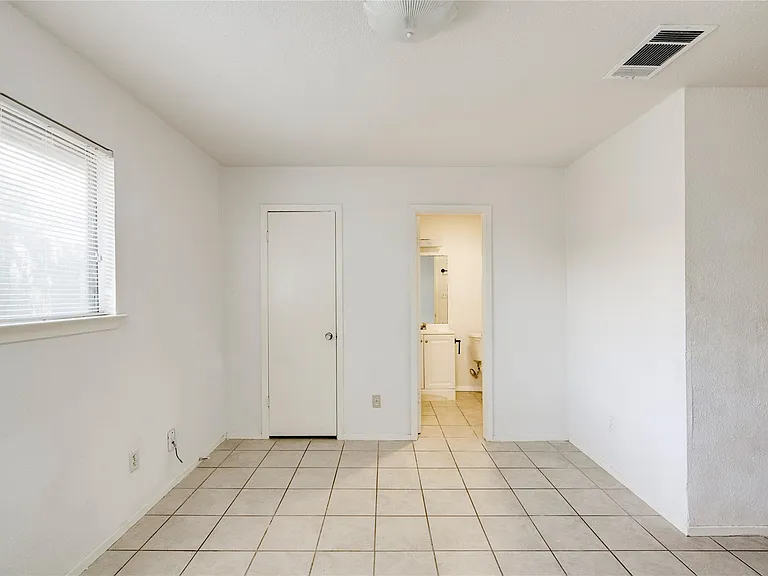 5208 Bogey Ct #B — Photo 20