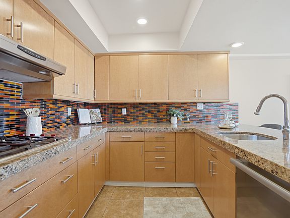 5th image of 3125 E Kennedy Dr APT 501