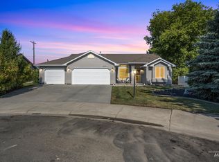 3239 W Hatch Ct, Meridian, ID 83646