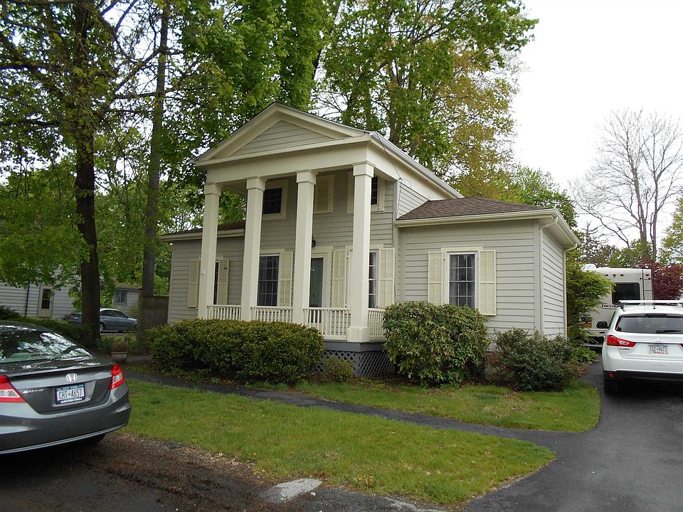 1st image of 18 Main St