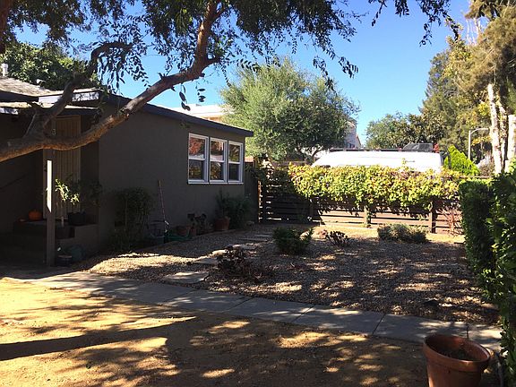 3rd image of 3677 Barry Ave