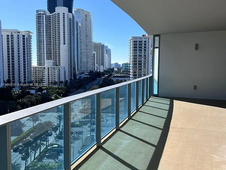 17550 Collins Ave #1004 — Photo 2